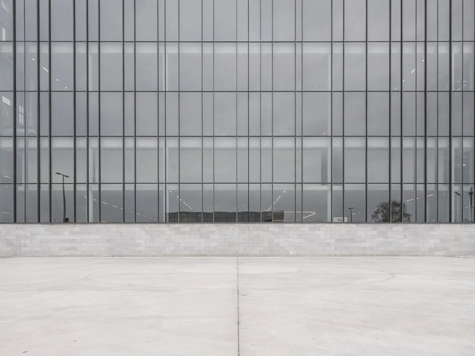 The “Glass forecourt (stone base)” background on its own, with no vehicle.